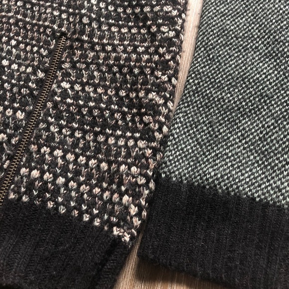 [Forever 21] Sweater - Picture 4 of 5